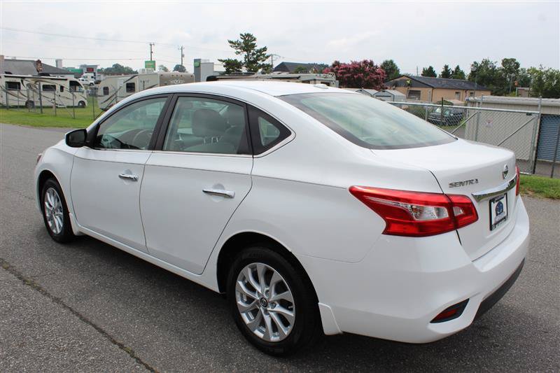 Used 2016 Nissan Sentra SV w/ Driver's Assist Package FWD image 5