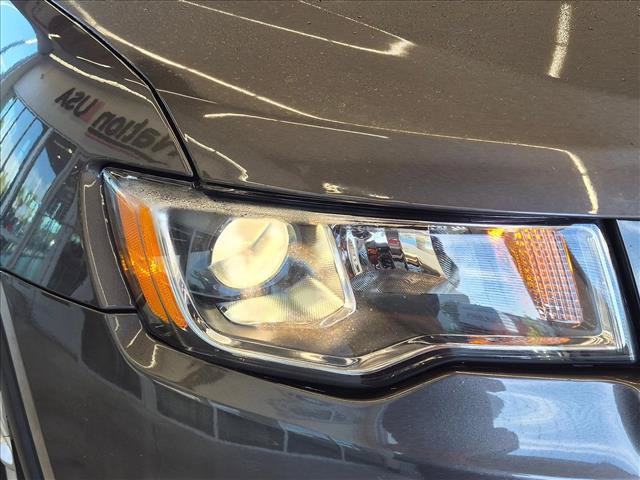 Used 2021 Jeep Grand Cherokee Laredo X RWD image 8