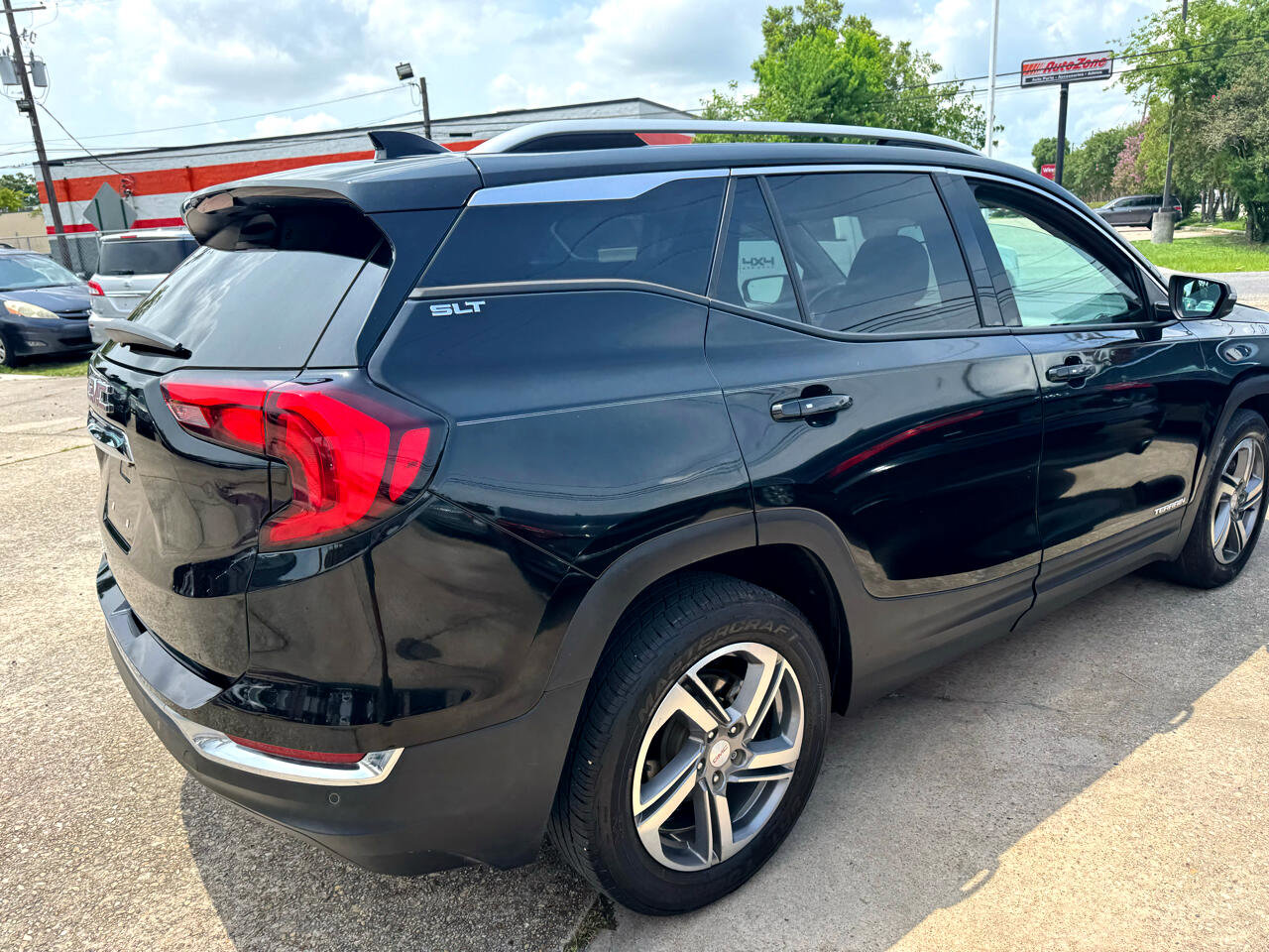 Used 2020 GMC Terrain SLT w/ Preferred Package image 4
