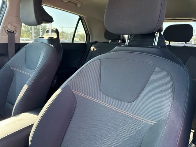 Used 2025 Kia Niro LX FWD image 9