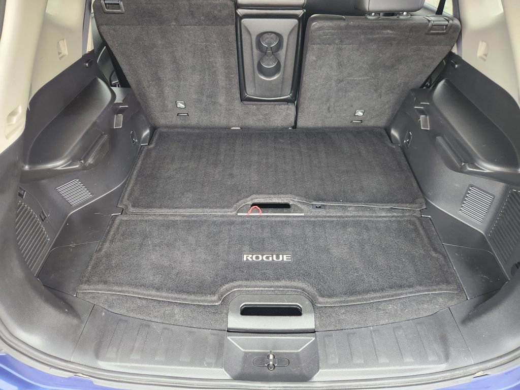 Used 2018 Nissan Rogue SL FWD image 25