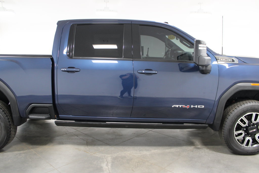 Used 2023 GMC Sierra 2500 AT4 AWD/4WD image 11