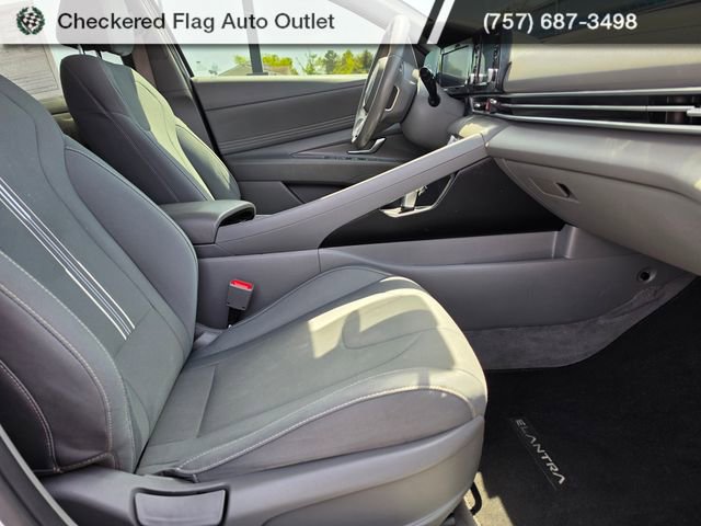 Used 2022 Hyundai Elantra SEL w/ Convenience Package image 40