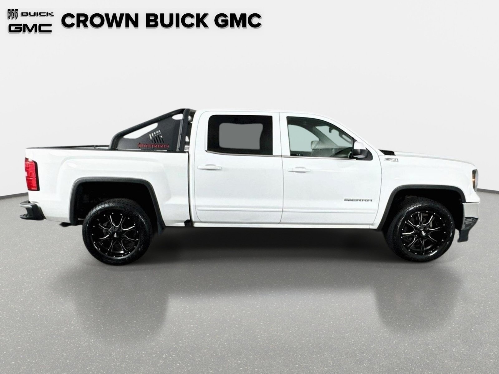 Certified 2018 GMC Sierra 1500 SLE w/ Suspension Package, Off-Road AWD/4WD image 4