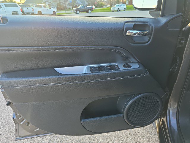 Used 2017 Jeep Compass High Altitude image 15