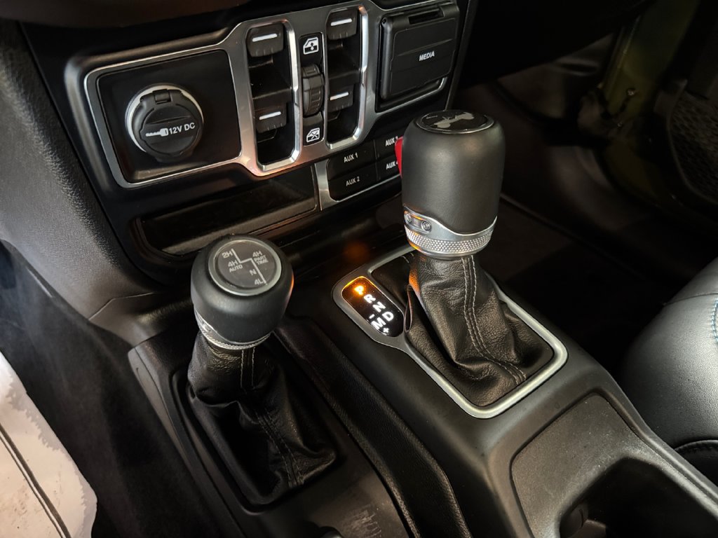 Used 2024 Jeep Wrangler High Altitude AWD/4WD image 21