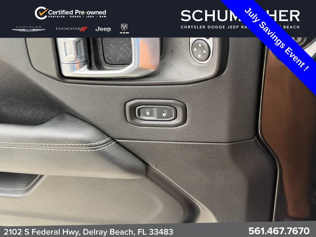 Used 2021 Jeep Wrangler Unlimited Sahara AWD/4WD image 28