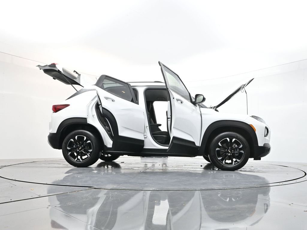 Used 2023 Chevrolet TrailBlazer LT w/ Convenience Package image 42