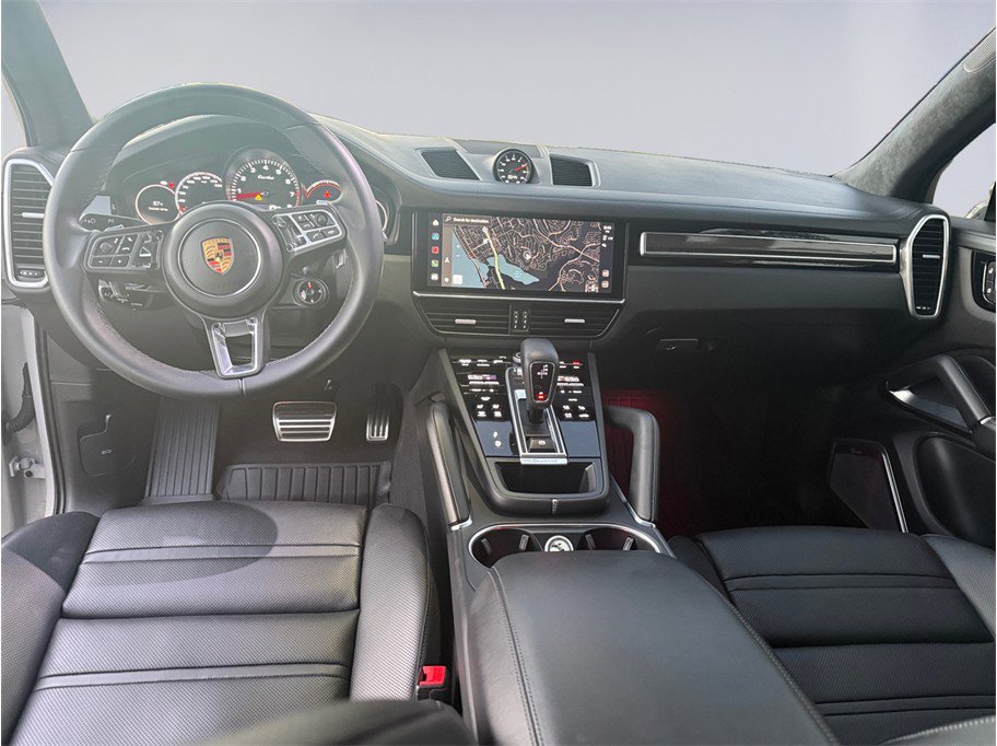 Used 2023 Porsche Cayenne Turbo image 12
