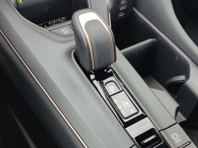 Certified 2023 Toyota Crown Limited image 25