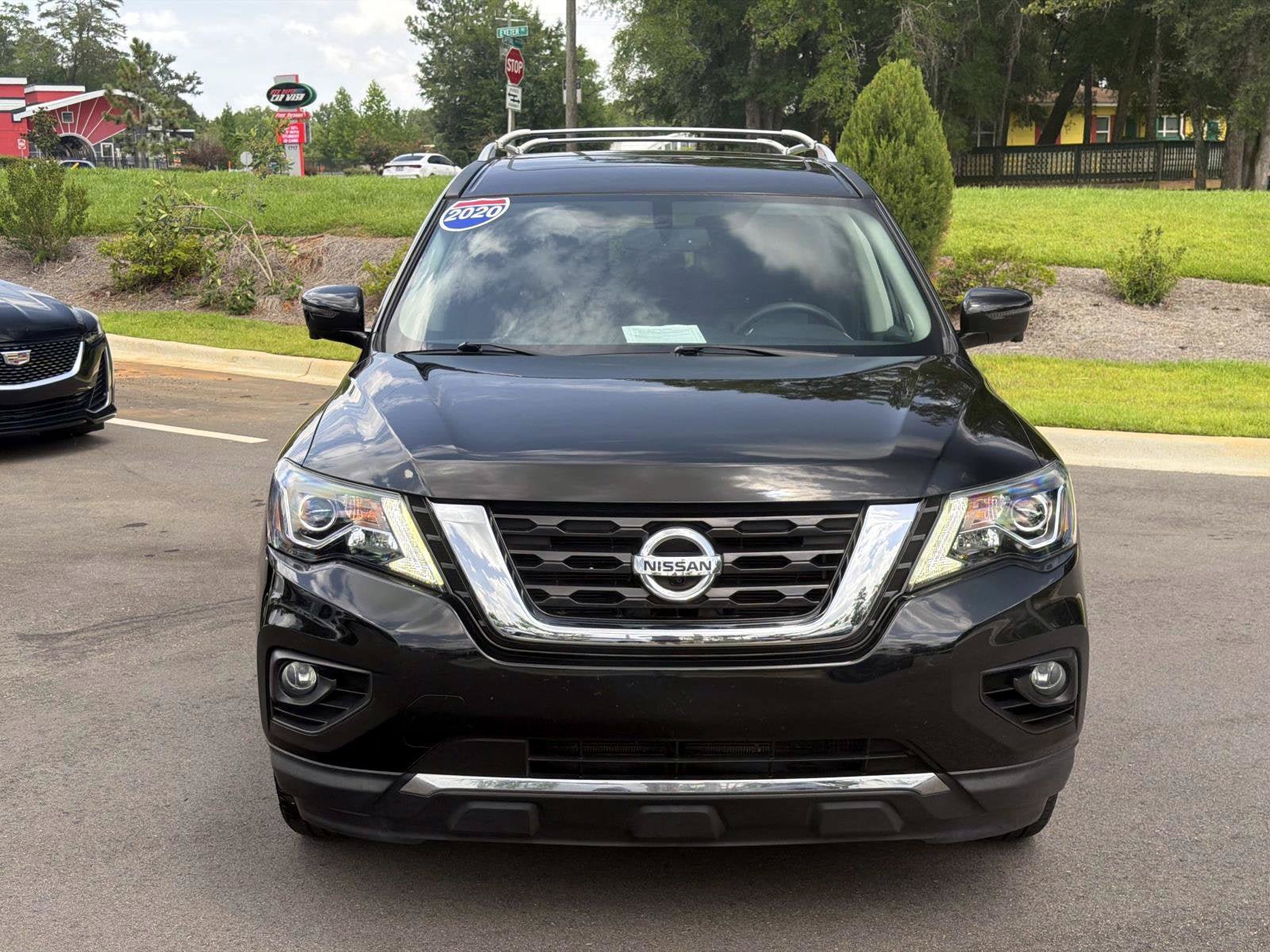 Used 2020 Nissan Pathfinder Platinum AWD/4WD image 2