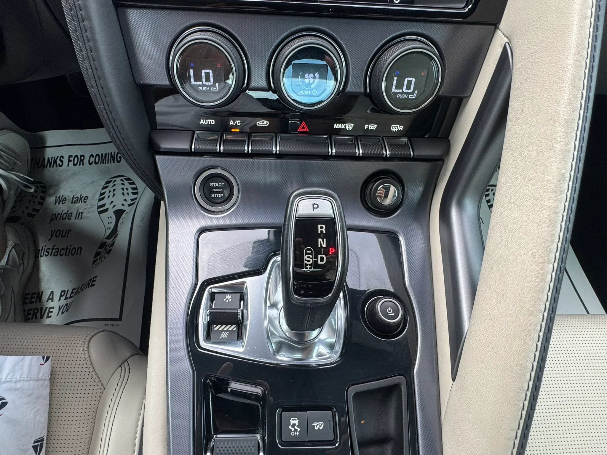Used 2018 Jaguar F-TYPE Coupe RWD image 23