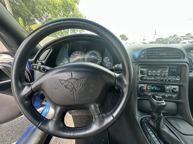Used 2003 Chevrolet Corvette Coupe RWD image 12
