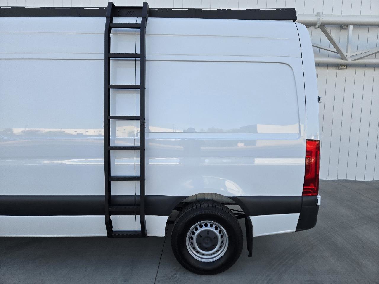 Used 2022 Mercedes-Benz Sprinter 2500 image 18