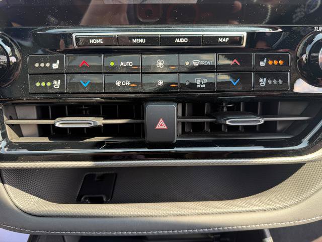 Used 2022 Toyota Highlander Platinum AWD/4WD image 13