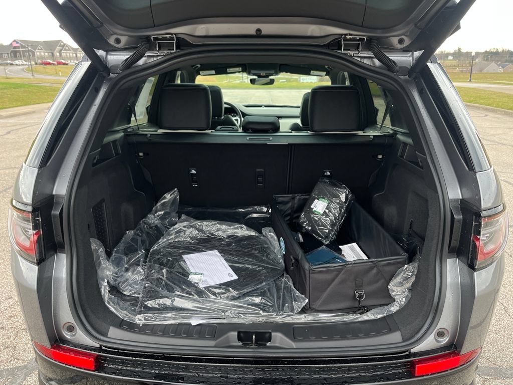 New 2026 Land Rover Discovery Sport Landmark AWD/4WD image 19