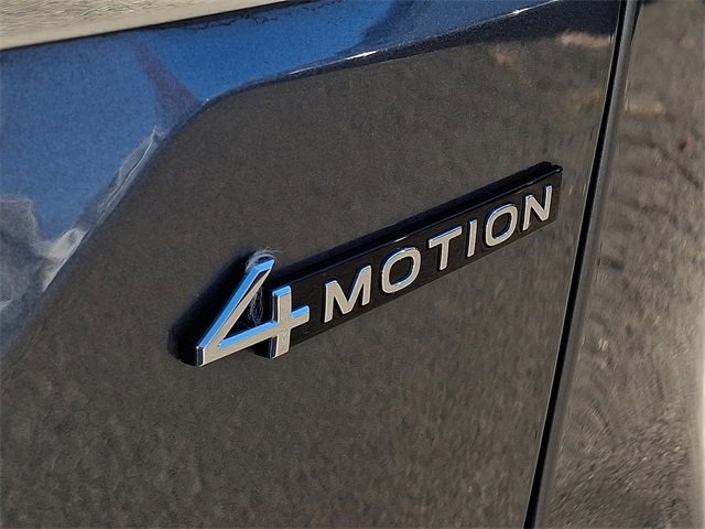 Used 2024 Volkswagen Atlas SEL Premium R-Line image 30