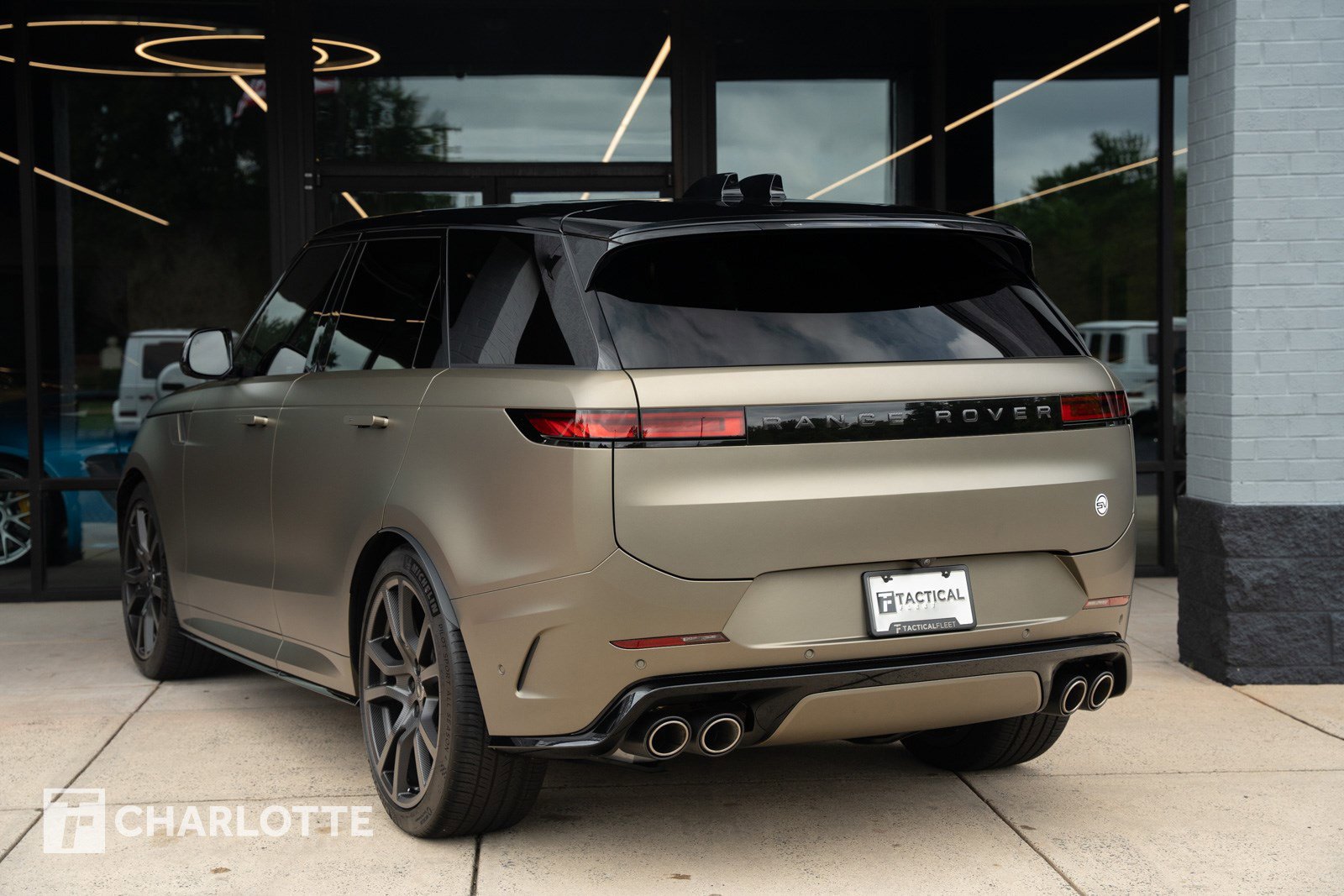 Used 2024 Land Rover Range Rover Sport SV Edition One Carbon Bronze image 14