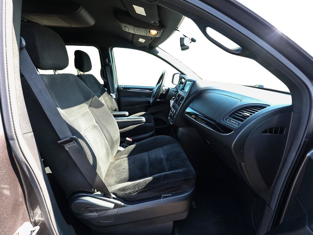 Used 2014 Dodge Grand Caravan SE FWD image 22