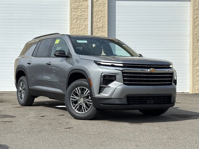 New 2026 Chevrolet Traverse LT image 2