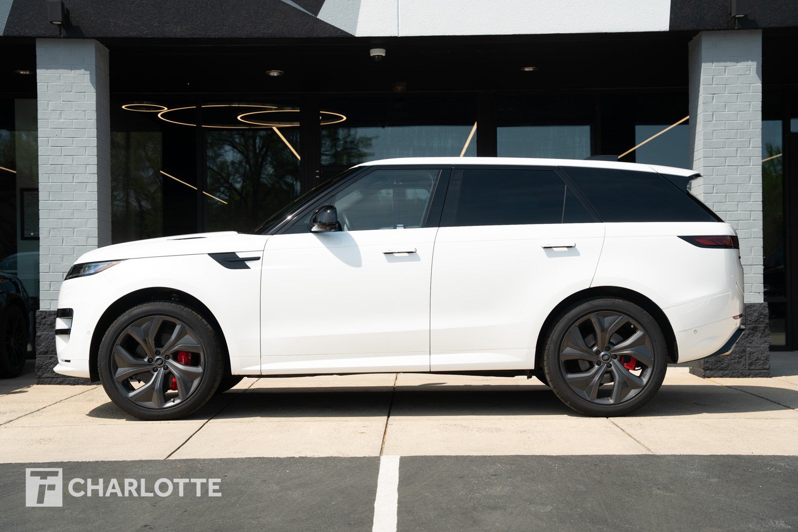 Used 2024 Land Rover Range Rover Sport Dynamic SE