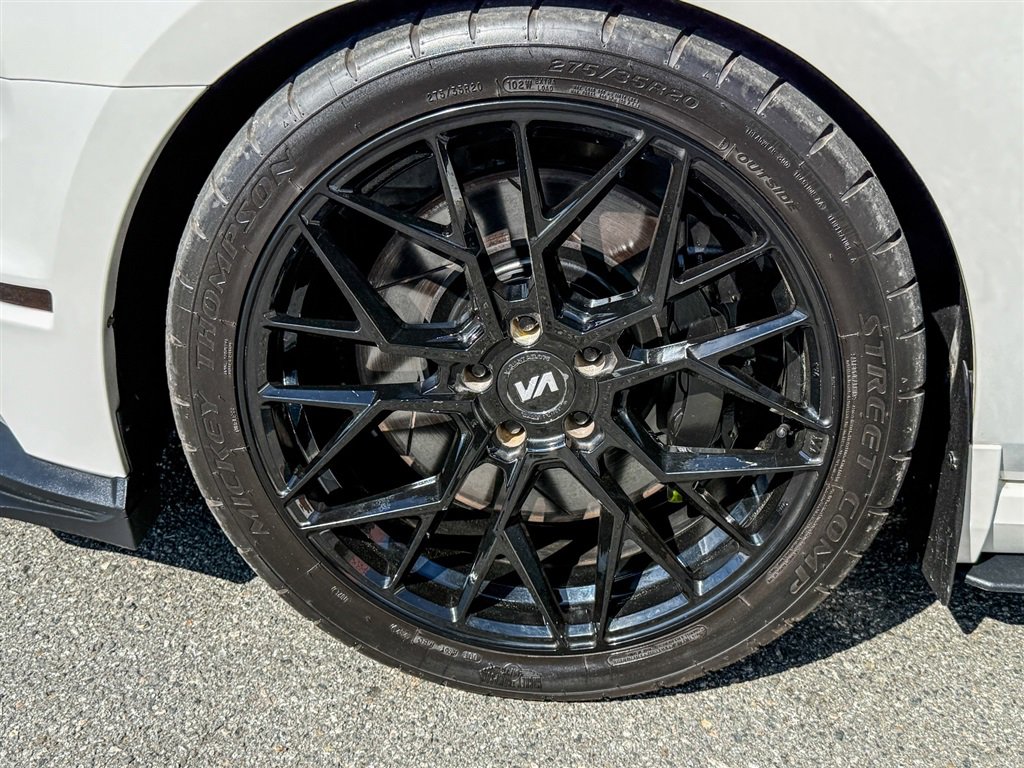 Used 2013 Ford Mustang Shelby GT500 RWD image 18