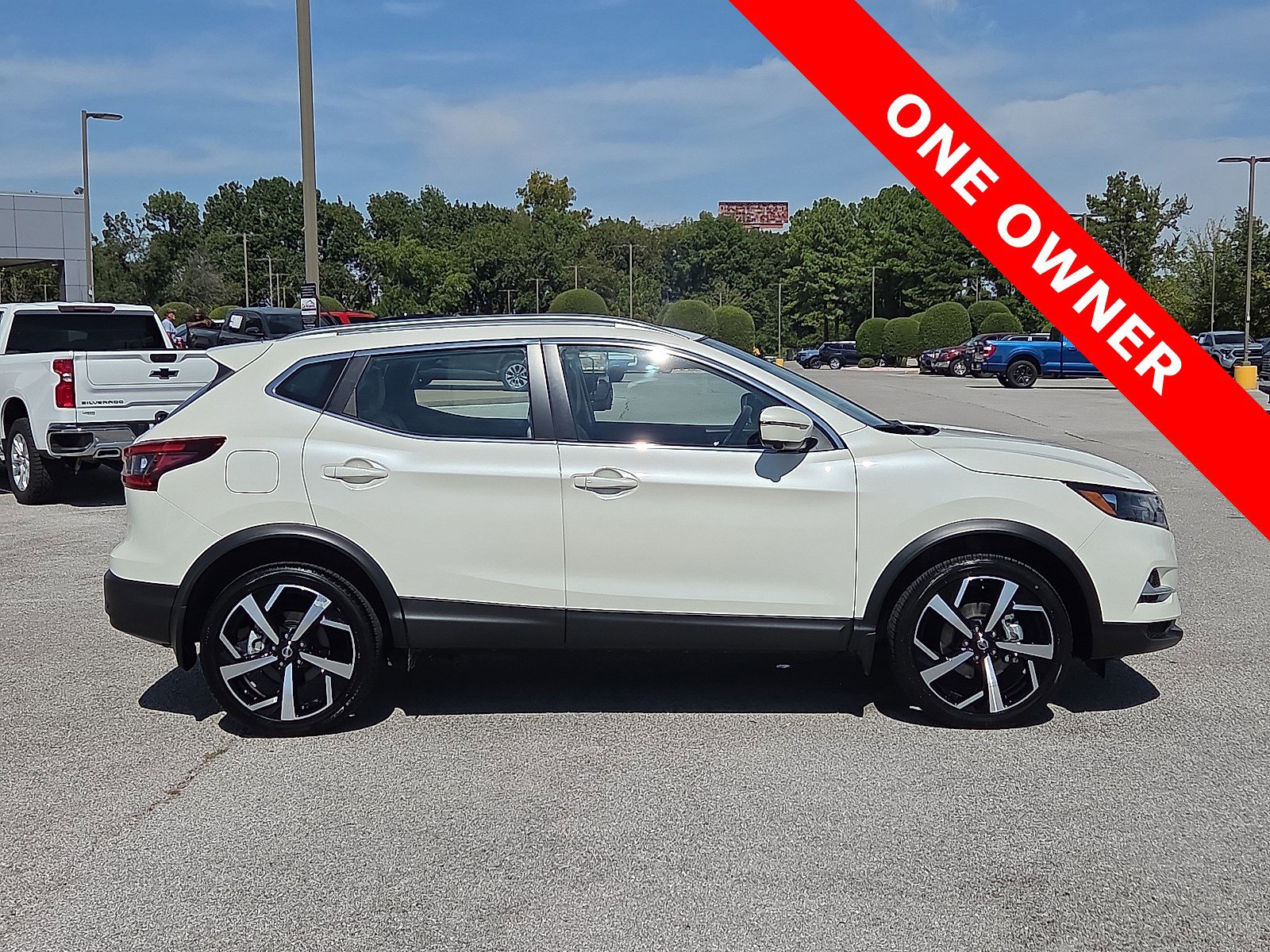 Used 2022 Nissan Rogue Sport SL image 6