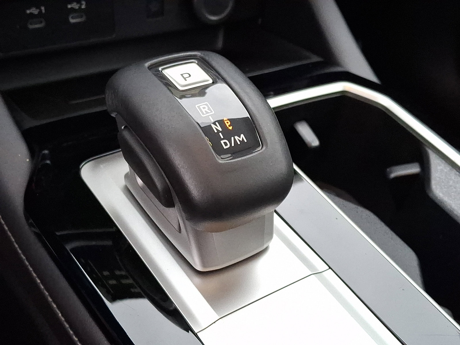 Used 2025 Mitsubishi Outlander SEL AWD/4WD image 18