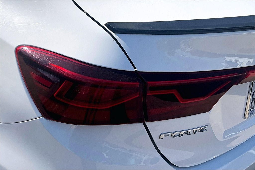 Used 2020 Kia Forte GT-Line FWD image 28