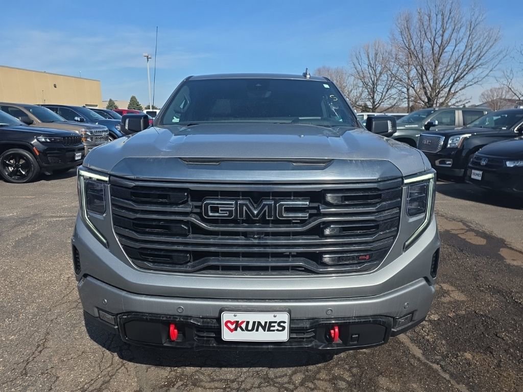 Used 2024 GMC Sierra 1500 AT4 w/ Technology Package image 2