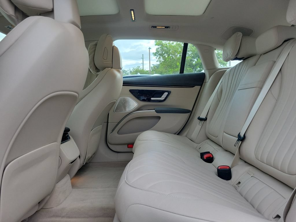 Used 2022 Mercedes-Benz EQS 450+ Sedan image 14