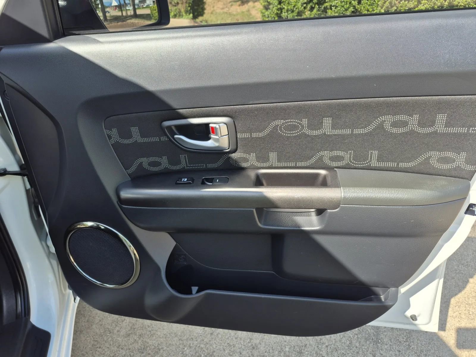 Used 2013 Kia Soul + w/ Audio Pkg FWD image 16