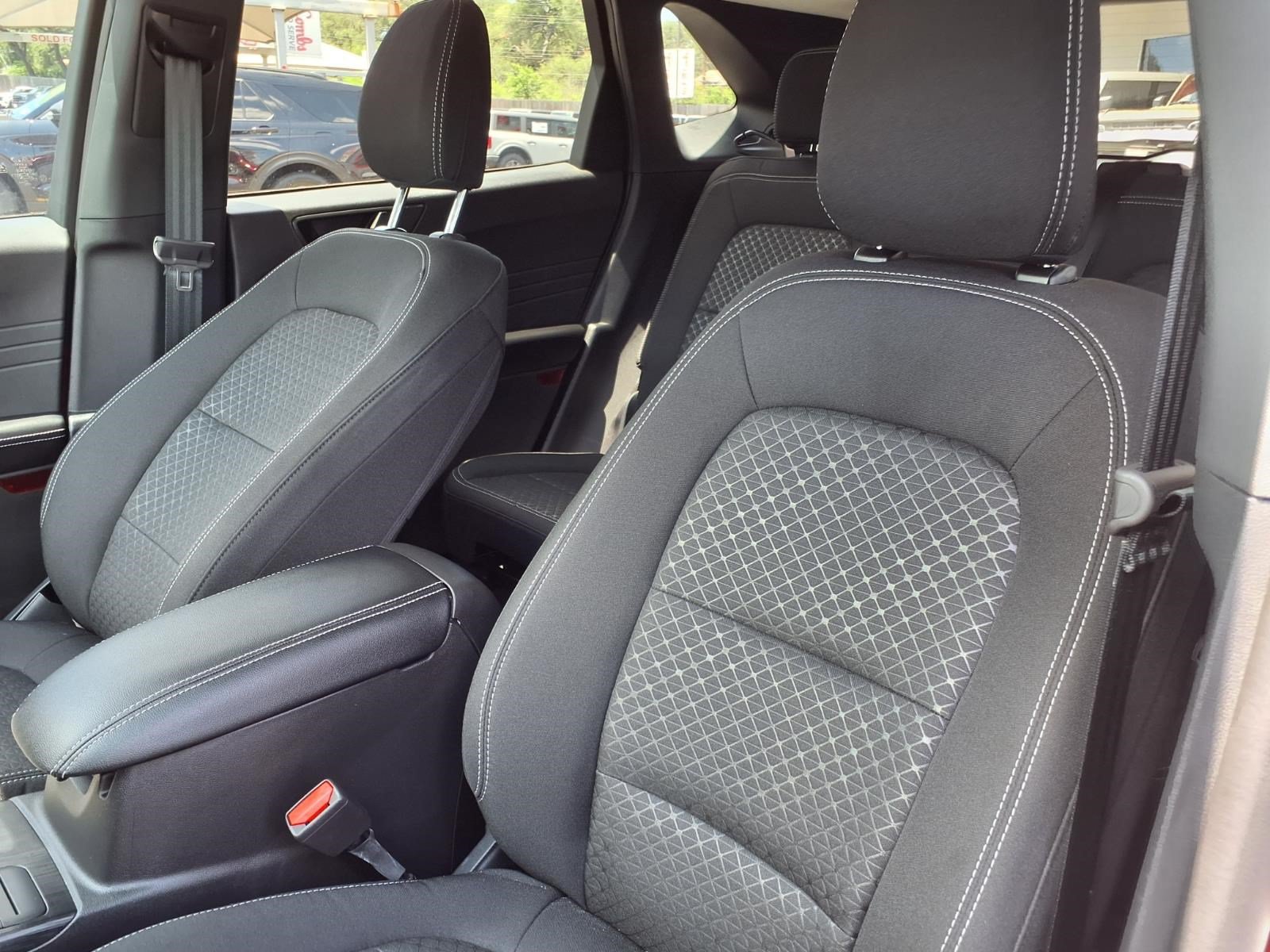 Certified 2025 Ford Escape Active FWD image 15