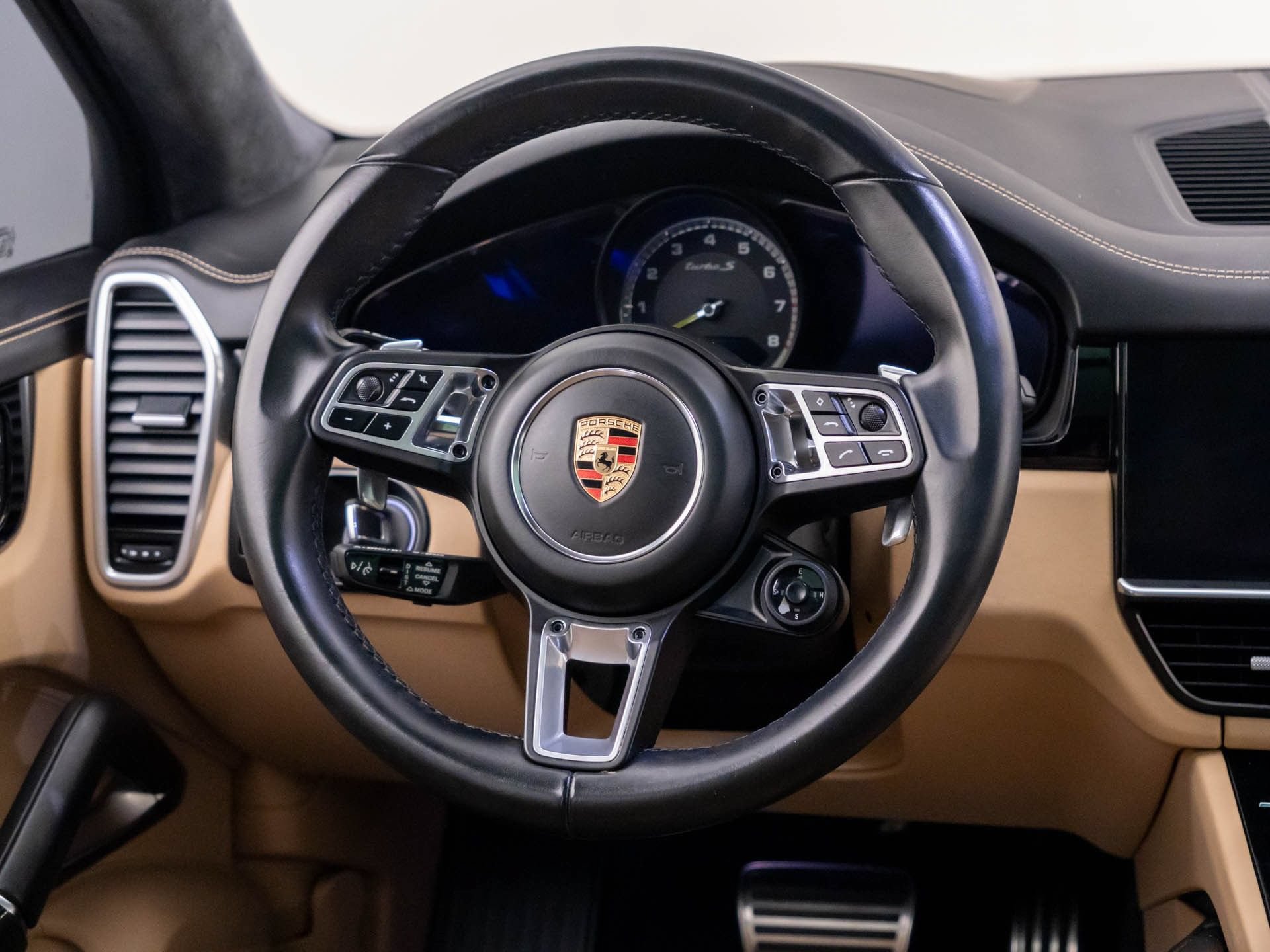 Used 2023 Porsche Cayenne Turbo S AWD/4WD image 12
