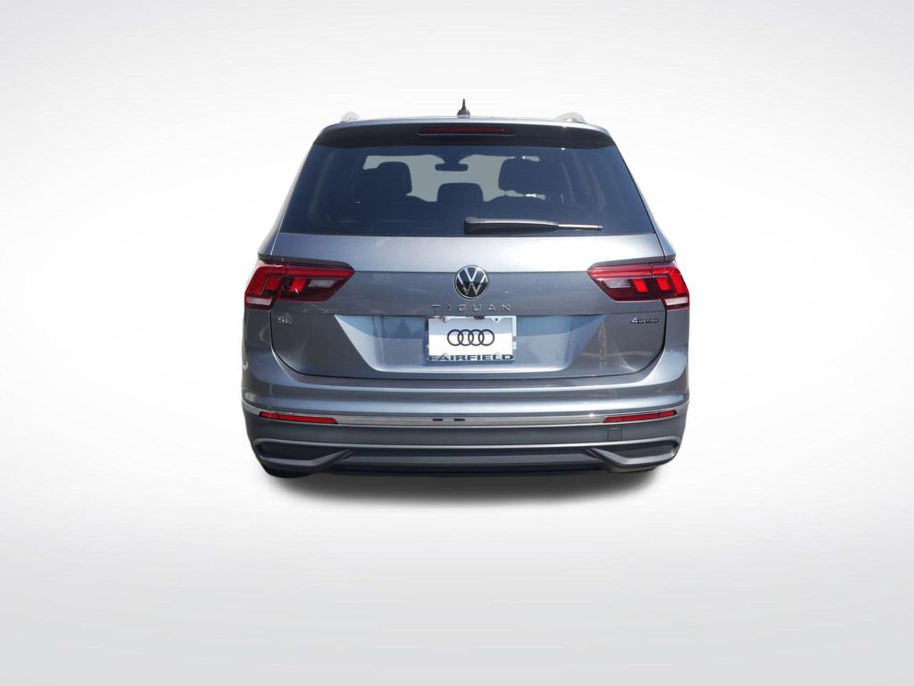 Used 2023 Volkswagen Tiguan SE w/ Panoramic Sunroof Package AWD/4WD image 4