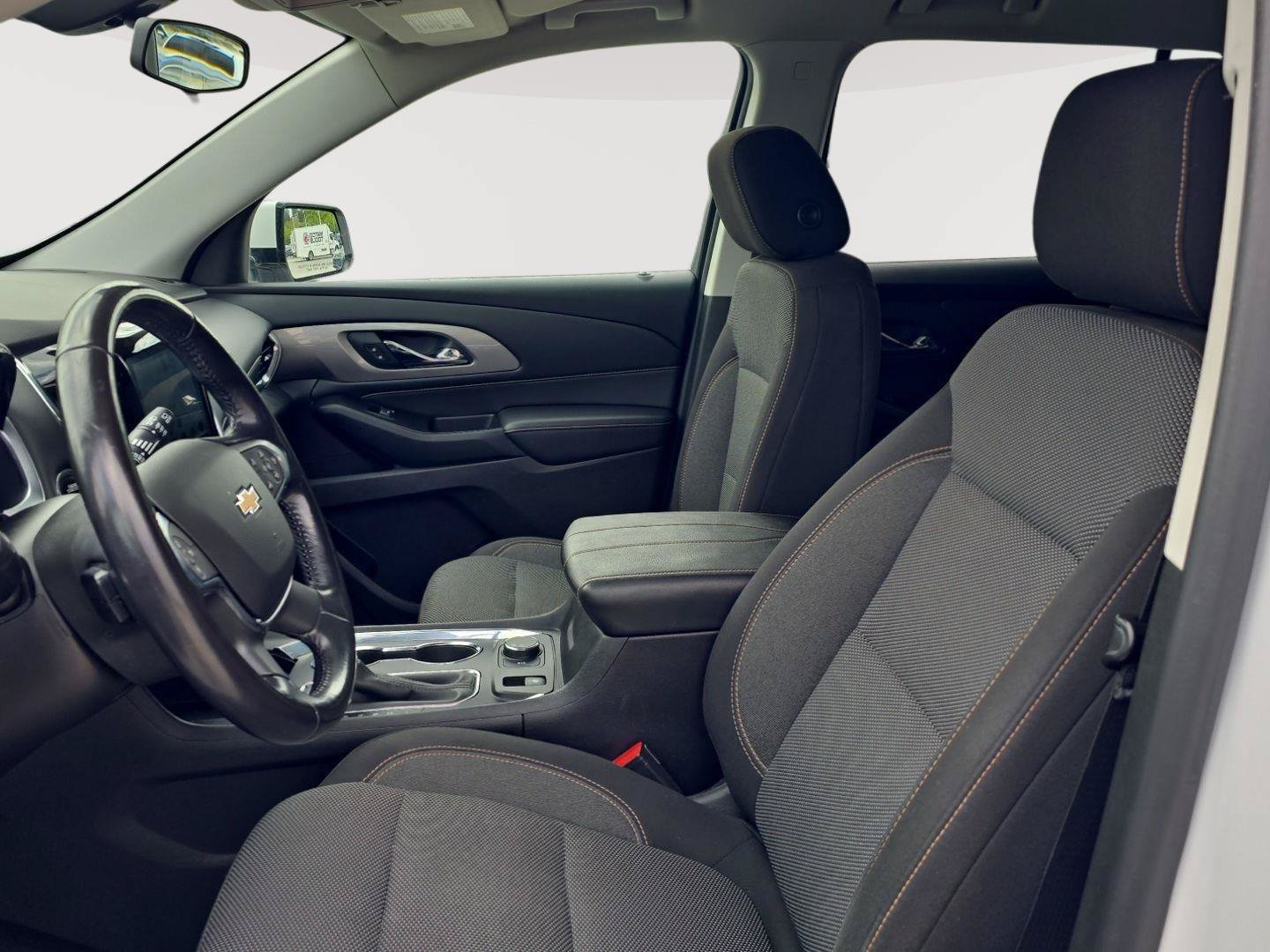 Used 2018 Chevrolet Traverse LT FWD image 7