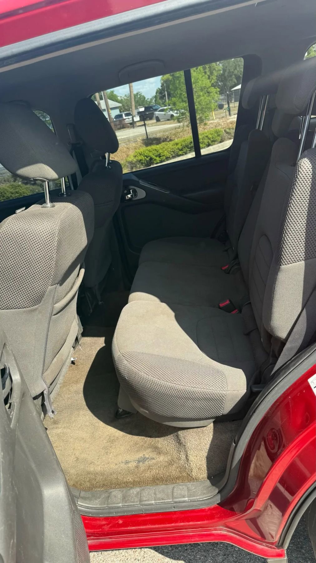 Used 2011 Nissan Pathfinder S image 9