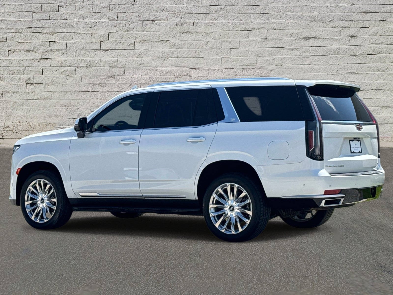 Certified 2024 Cadillac Escalade Premium Luxury AWD/4WD image 3