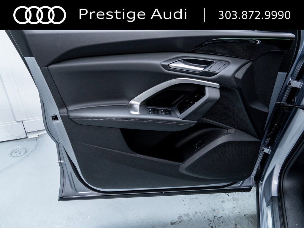 Used 2025 Audi Q5 Premium w/ Convenience Package image 21