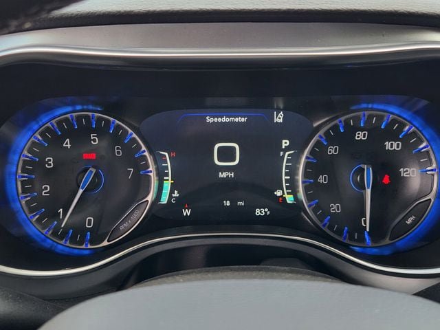 New 2026 Chrysler Pacifica Limited w/ S Appearance Package AWD/4WD image 12