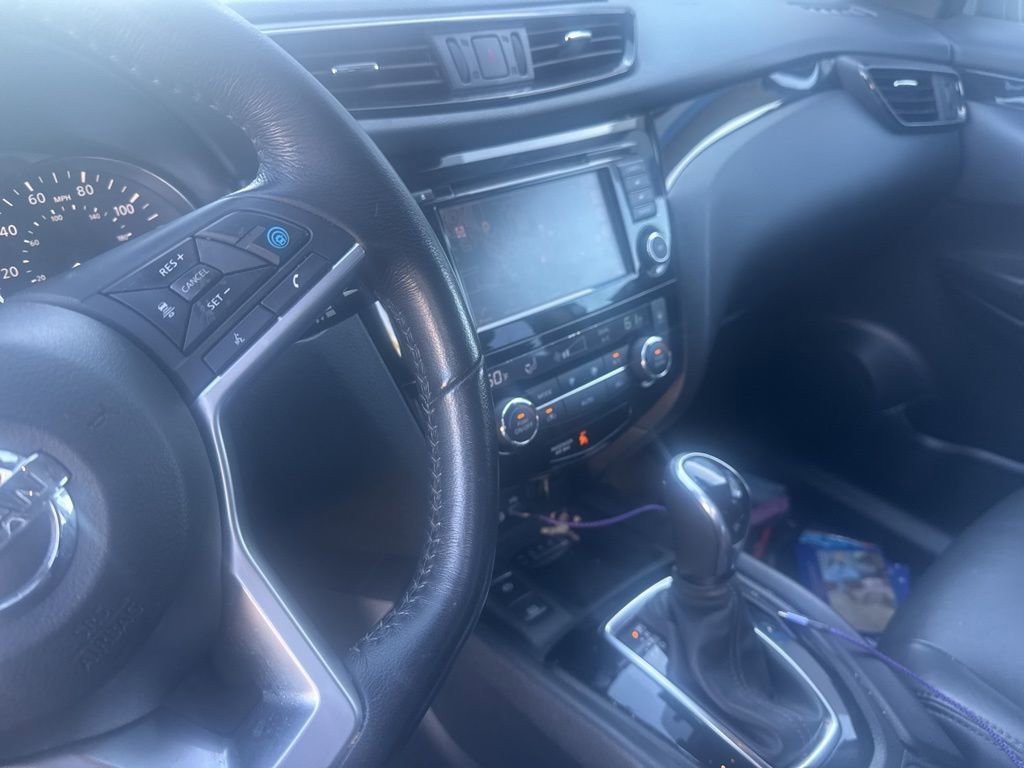 Used 2019 Nissan Rogue Sport SV w/ Technology Package image 18