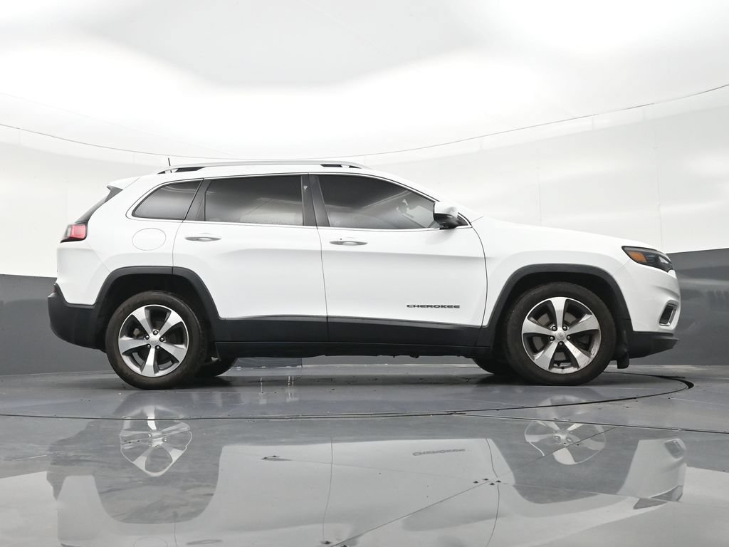 Used 2020 Jeep Cherokee Limited FWD image 28