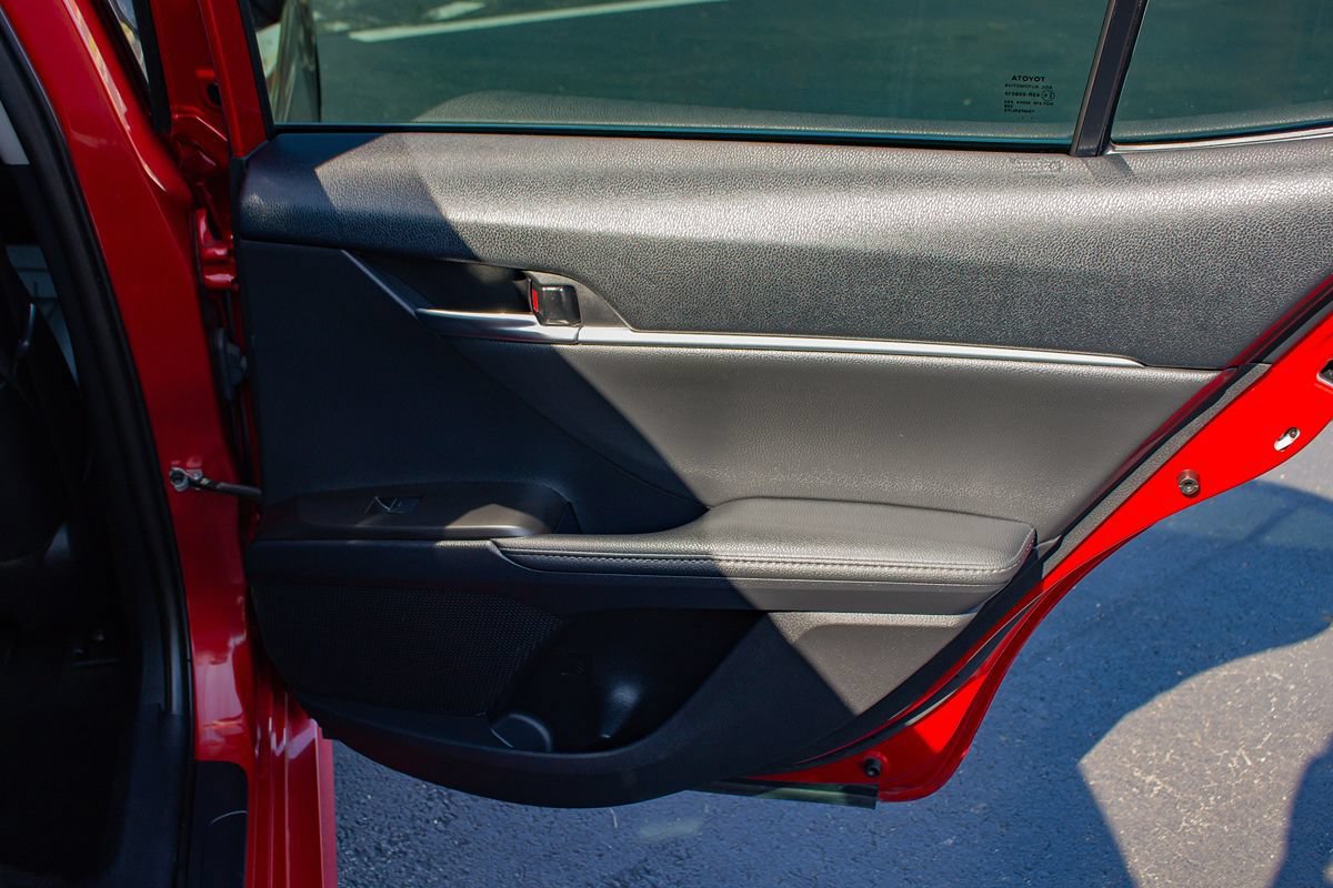 Used 2023 Toyota Camry XLE FWD image 18