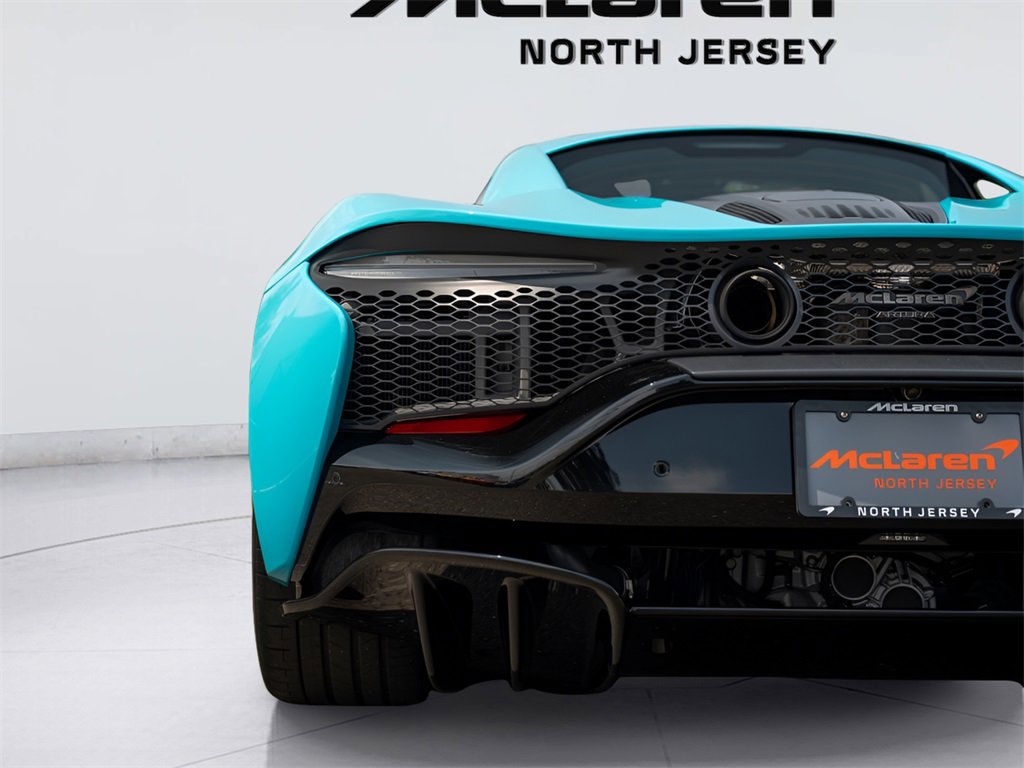 New 2025 McLaren Artura image 25