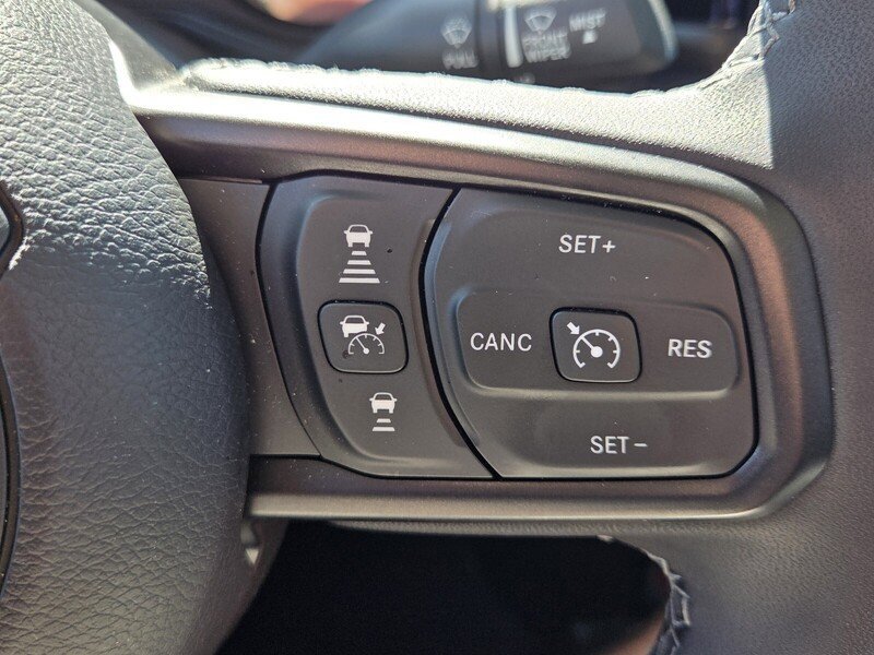 Used 2025 Jeep Gladiator Rubicon AWD/4WD image 30