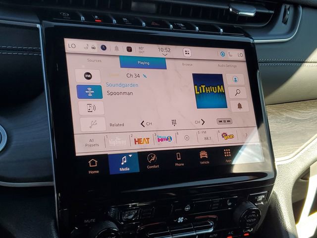 New 2025 Jeep Grand Cherokee Limited w/ Black Appearance Package image 10