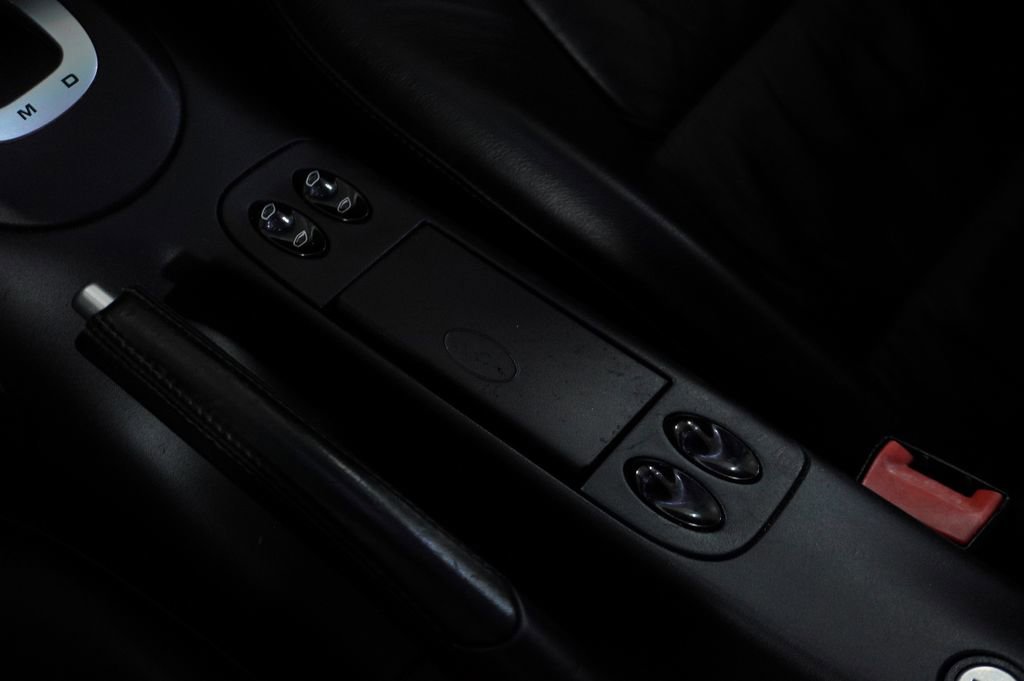 Used 2001 Porsche 911 Carrera RWD image 20