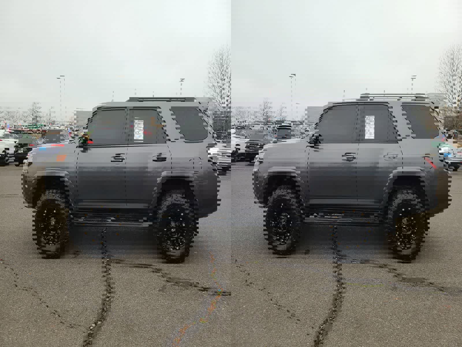 Used 2018 Toyota 4Runner SR5 Premium image 11