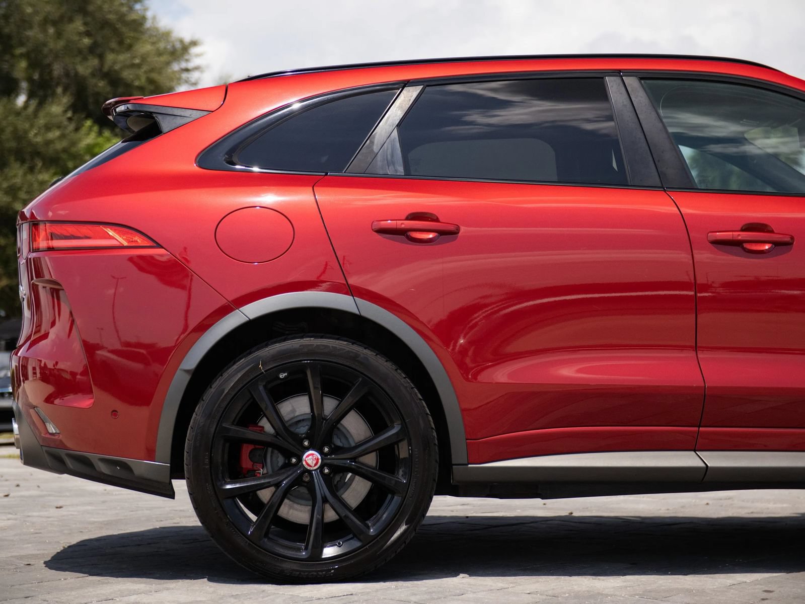 Used 2020 Jaguar F-PACE SVR AWD/4WD image 15