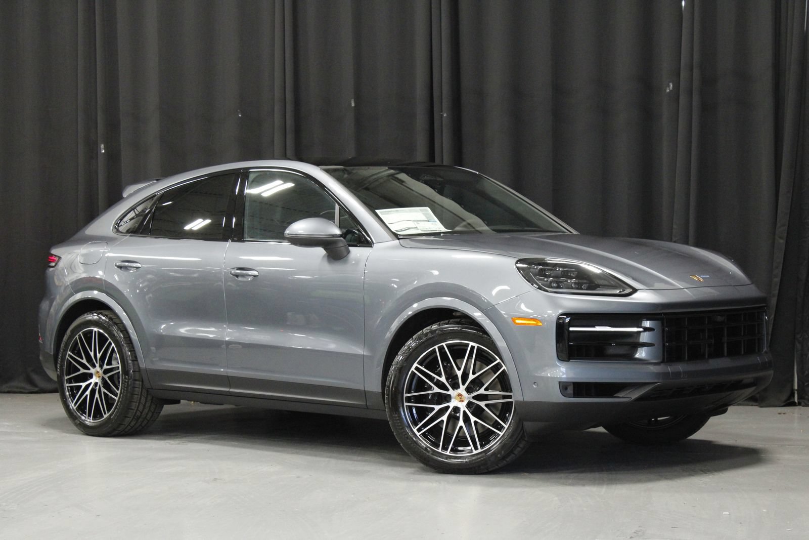New 2026 Porsche Cayenne Coupe AWD/4WD image 9